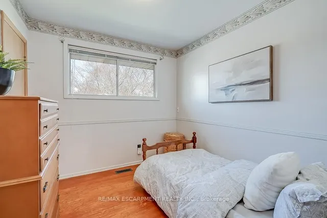 Additional image 22 of 363 East Side Cres