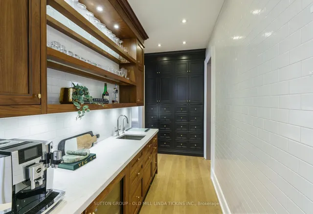 Additional image 7 of 14 Queen Anne Rd