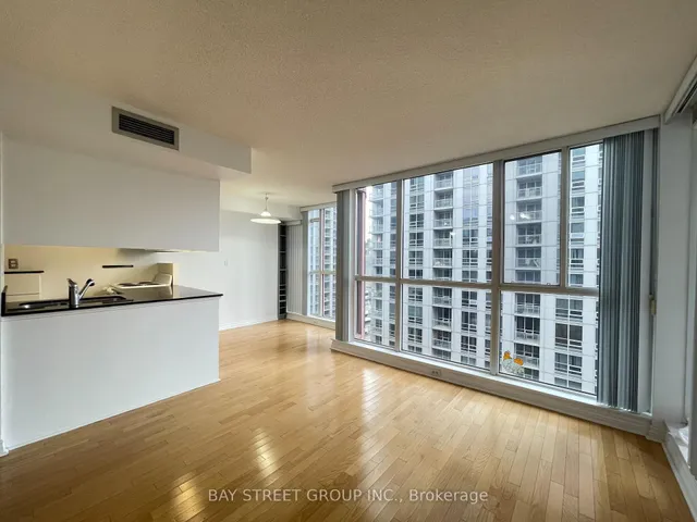 Additional image 3 of 736 Bay St Unit 1910
