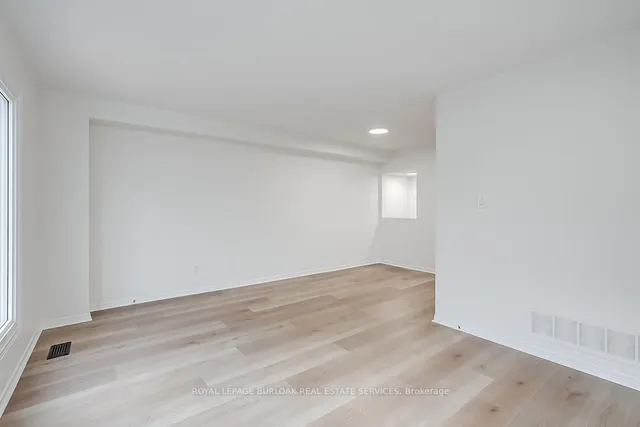 Additional image 10 of 453 Taylor Cres