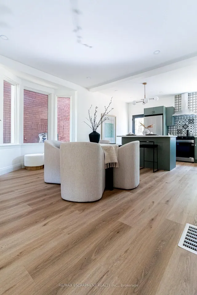 Additional image 16 of 30 Cedar Ave