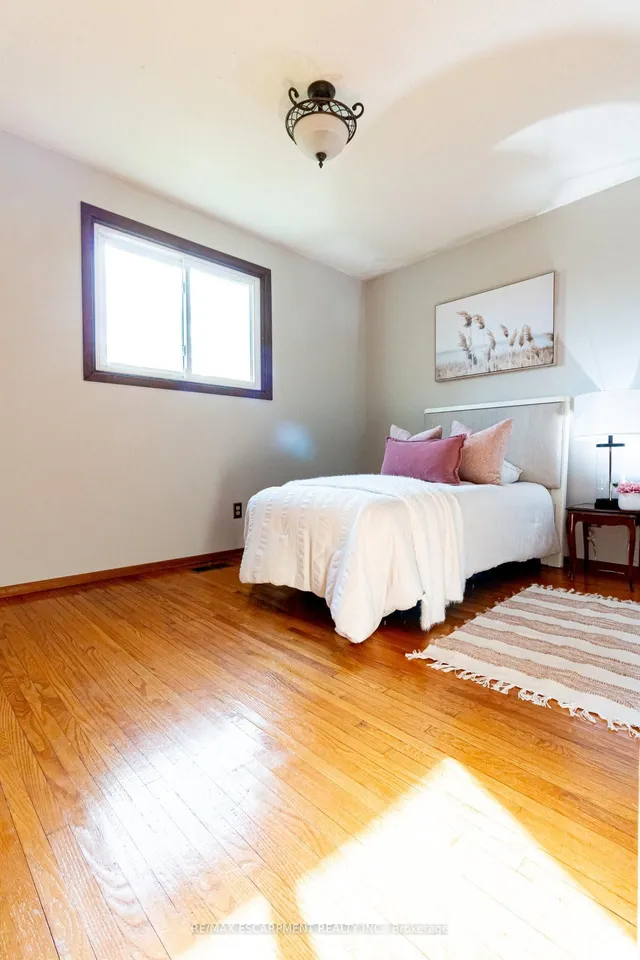 Additional image 26 of 16 Billington Cres