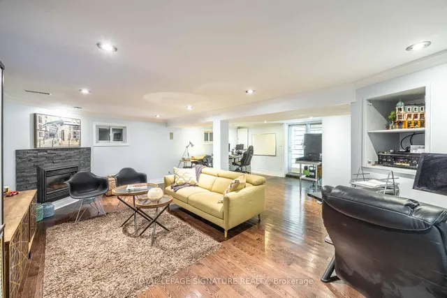 Additional image 30 of 105 Catalina Dr