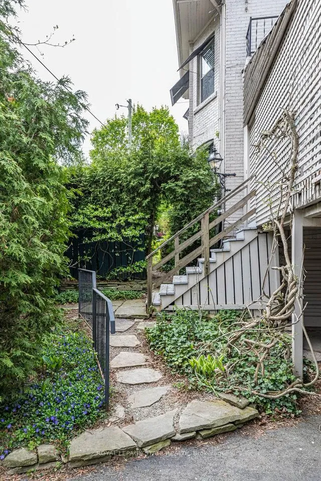 Additional image 50 of 142 Aberdeen Ave