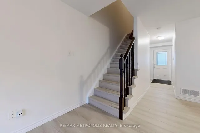 Additional image 15 of 10 FOXGLOVE Cres Unit 22