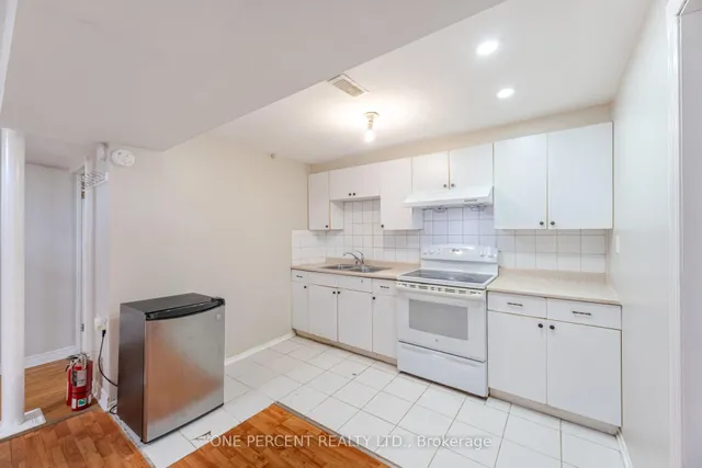 Additional image 29 of 41 Davelayne Rd