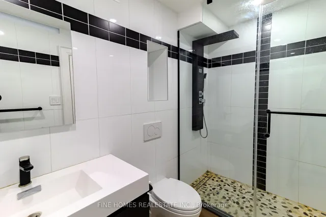 55 Harbour Sq Unit 3213