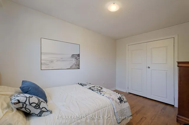 Additional image 30 of 7 Dalzell Ave