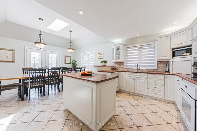 Additional image 14 of 65 Mount Pleasant Dr