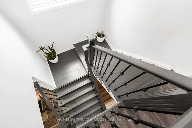 Additional image 26 of 1677 Stover Cres