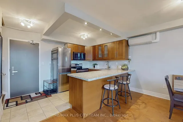 Additional image 12 of 35 Ormskirk Ave Unit 215