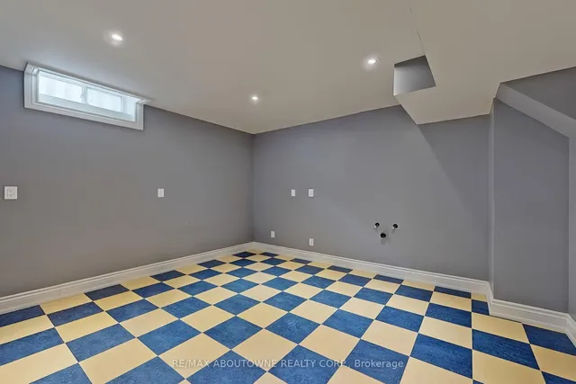 Additional image 38 of 2362 Canso Rd