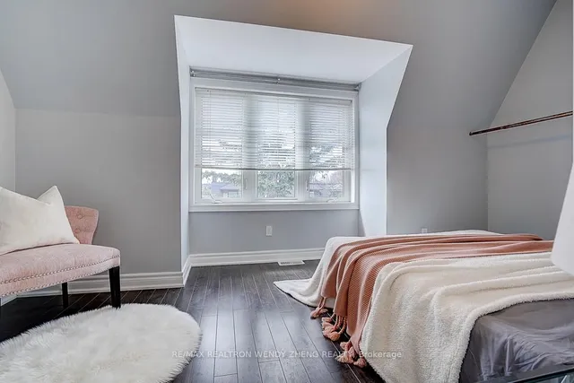 Additional image 32 of 245 Montrose Ave