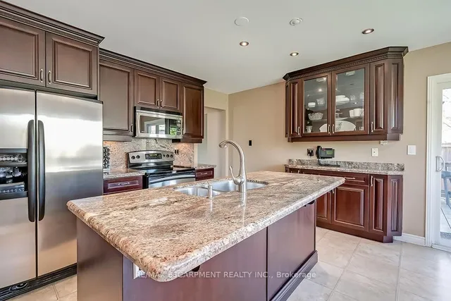 Additional image 17 of 2347 Tweedsmuir Crt