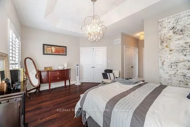 Additional image 25 of 17 Platform Cres