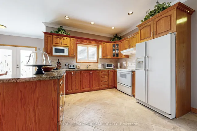 Additional image 18 of 10 Freeman Rd