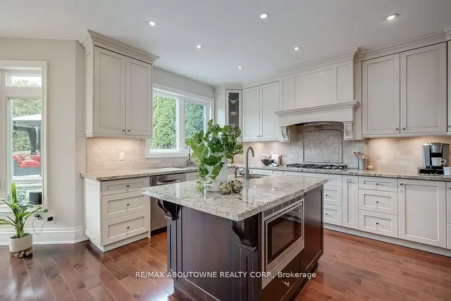 Additional image 11 of 393 CLAREMONT Cres