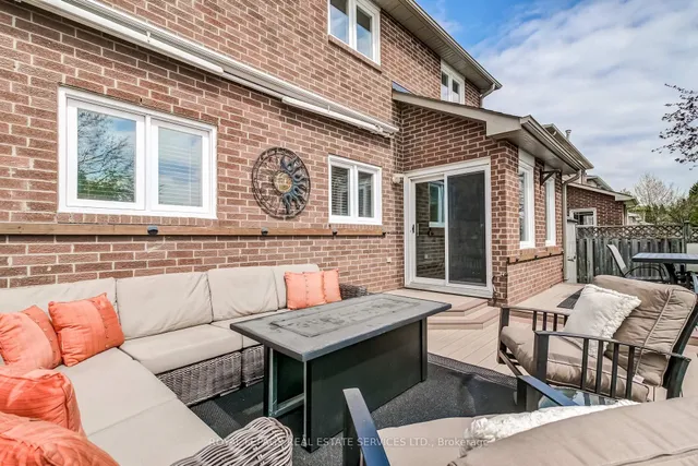 Additional image 27 of 1434 Queensbury Cres