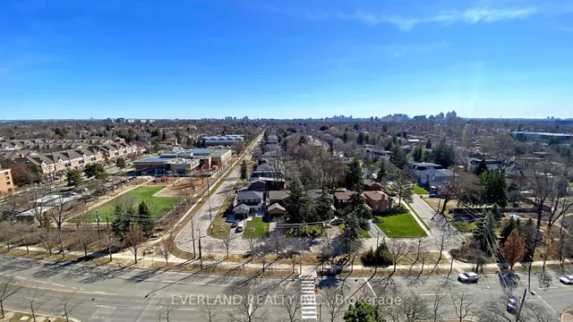 Additional image 32 of 26 Norton Ave Unit 1505