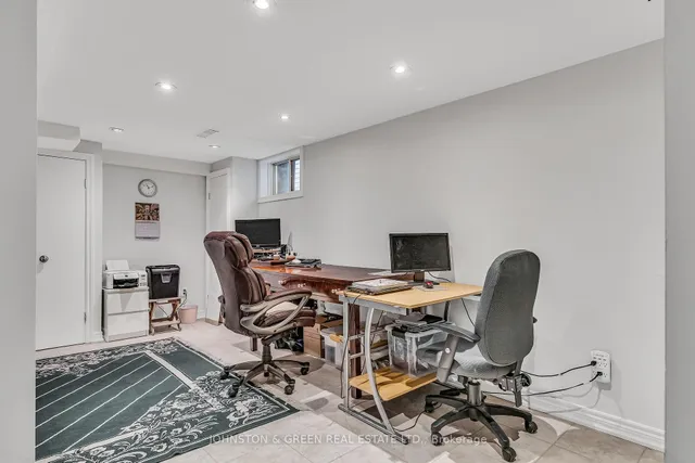 Additional image 36 of 294 Oak Park Ave