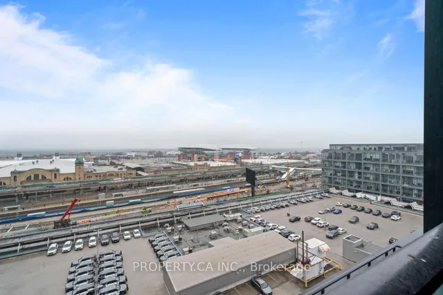 Additional image 20 of 135 East Liberty St Unit 1003