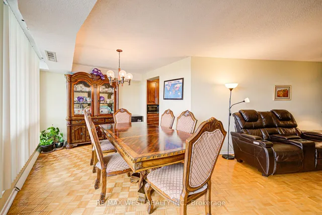 Additional image 20 of 150 Neptune Dr Unit 906