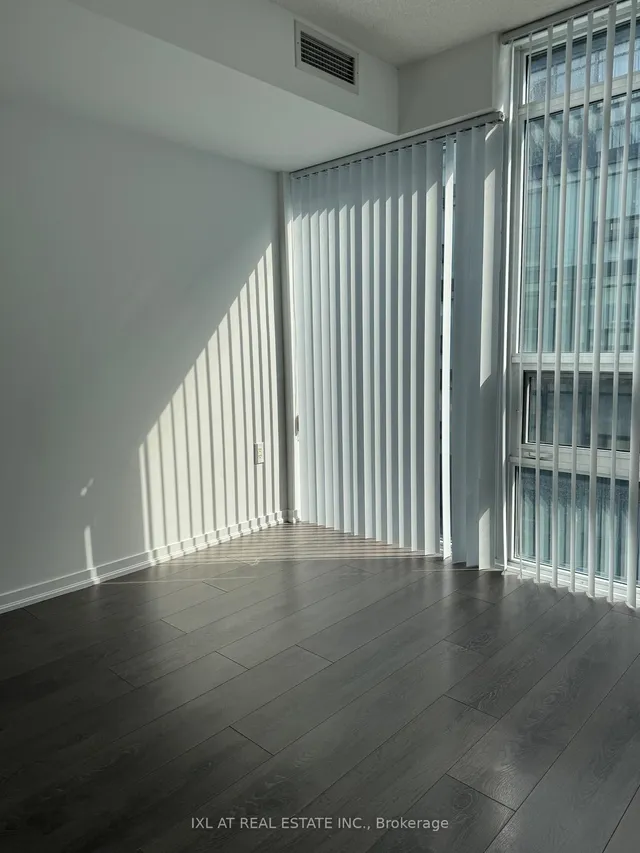 Additional image 13 of 36 Lisgar St Unit LPH05W