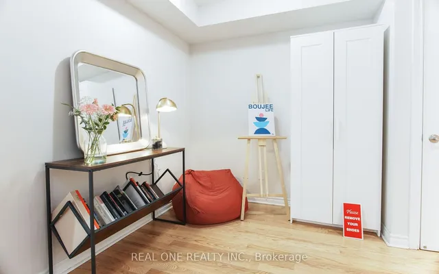 Additional image 5 of 250 Wellington St Unit 929