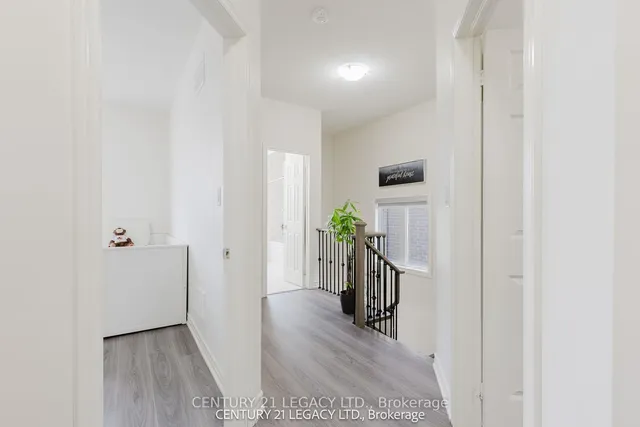 Additional image 37 of 180 Agro St