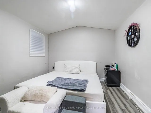 Additional image 33 of 80 Coral Gable Dr