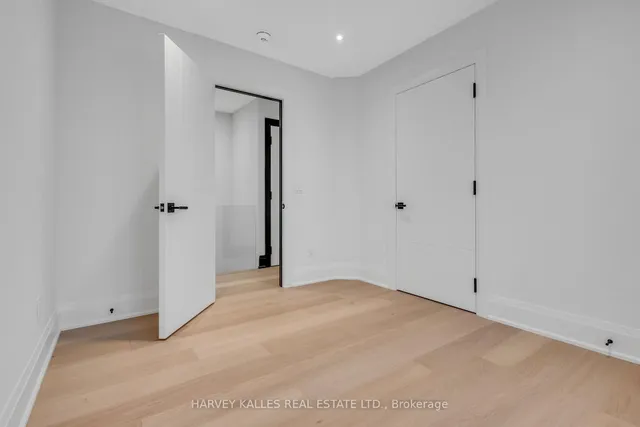 Additional image 35 of 681 Glencairn Ave