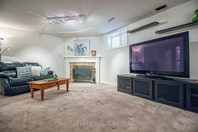 Additional image 18 of 2156 Country Club Dr