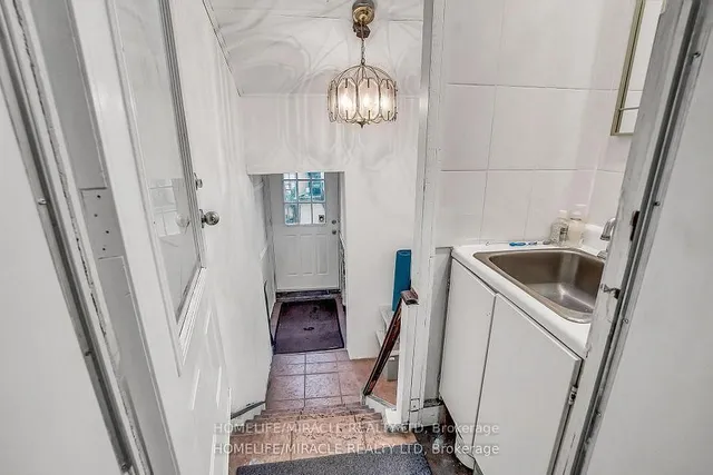 Additional image 33 of 212 Symington Ave