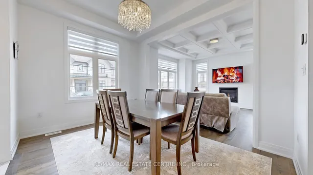 Additional image 11 of 1473 Varelas Passage