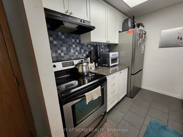 Additional image 8 of 77 Harbour Sq Unit 504