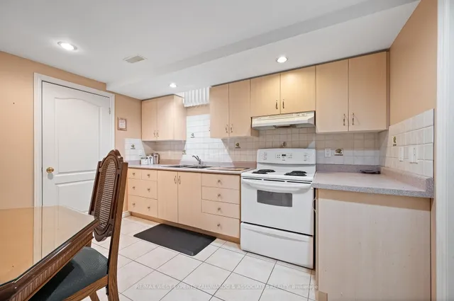 Additional image 40 of 157 Sunforest Dr