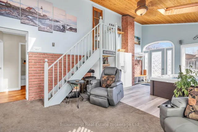 Additional image 21 of 121 Martinglen Cres