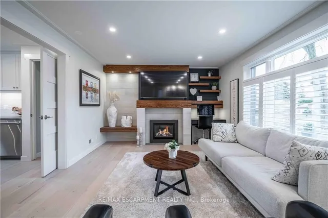 Additional image 12 of 56 Oakley Crt