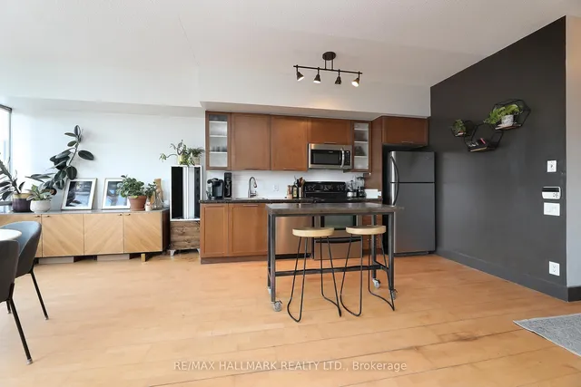 Additional image 4 of 33 Mill St Unit 817