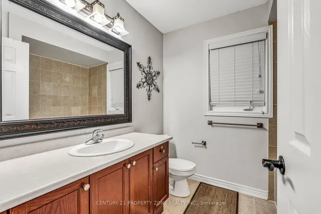 Additional image 36 of 8 Griffith Crt