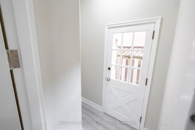 Additional image 32 of 52 Glen Agar Dr