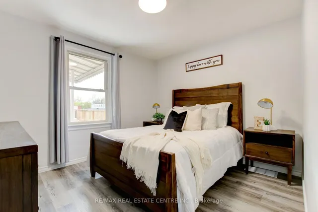 Additional image 19 of 182 Glennie Ave