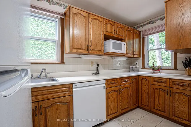 Additional image 14 of 30 Wolcott Ave