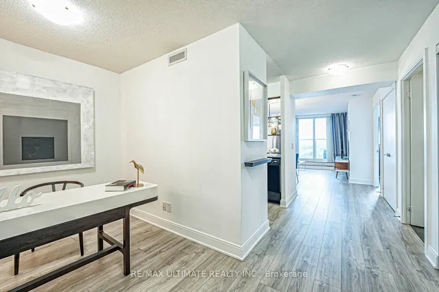 Additional image 17 of 135 Village Green Sq Unit 3720