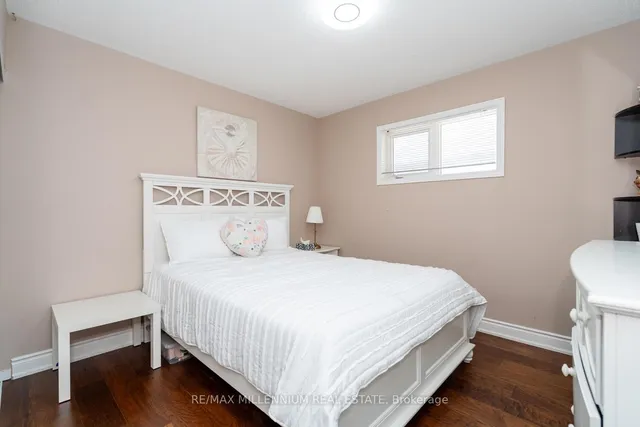 Additional image 39 of 62 Dunvegan Cres