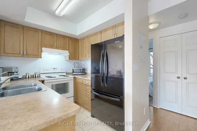 Additional image 9 of 3049 Finch Ave Unit 2006