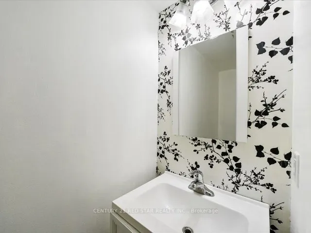 Additional image 44 of 31 Eiffel Blvd