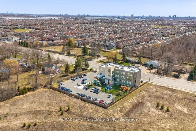 Additional image 47 of 52 Abercrombie Cres