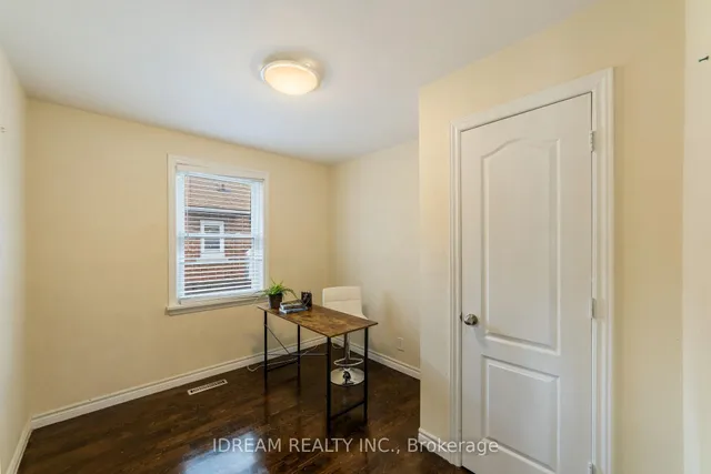 Additional image 16 of 33 Alderney Ave