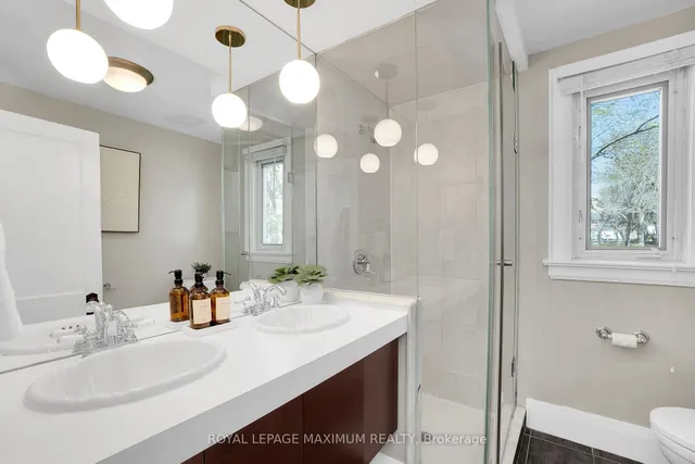 Additional image 25 of 30 Dixon Ave